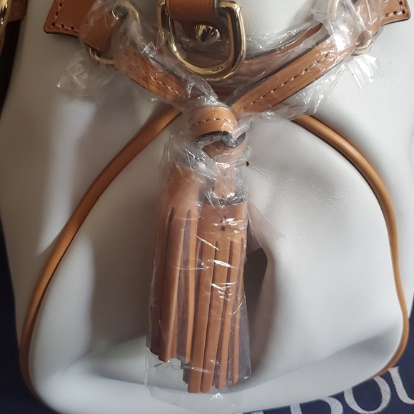 Dooney & BourkeSatchel